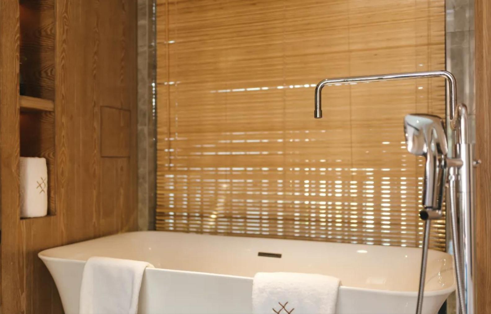 Hong Long Jing Hotel 大理市 エクステリア 写真
