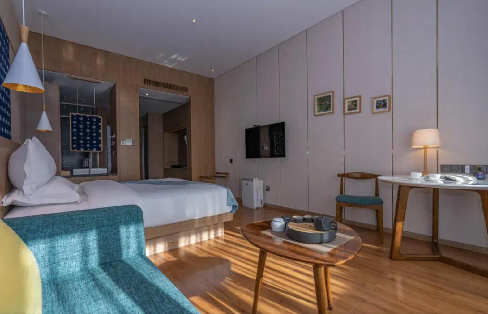 Hong Long Jing Hotel 大理市 エクステリア 写真